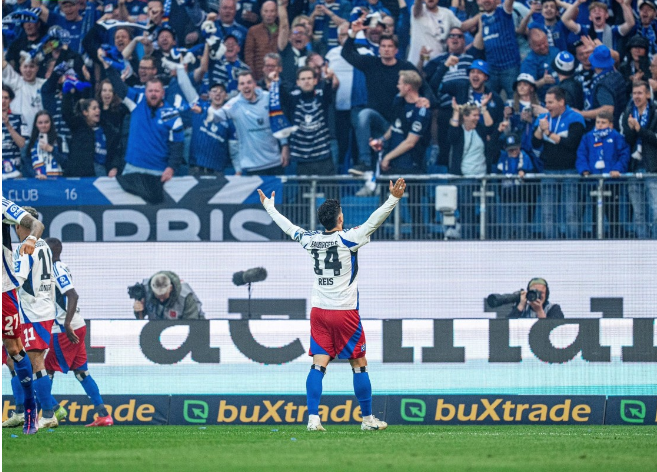 aoa体育-汉堡客场击败沙尔克,取得宝贵三分(汉堡客场击败沙尔克,取得宝贵三分球)