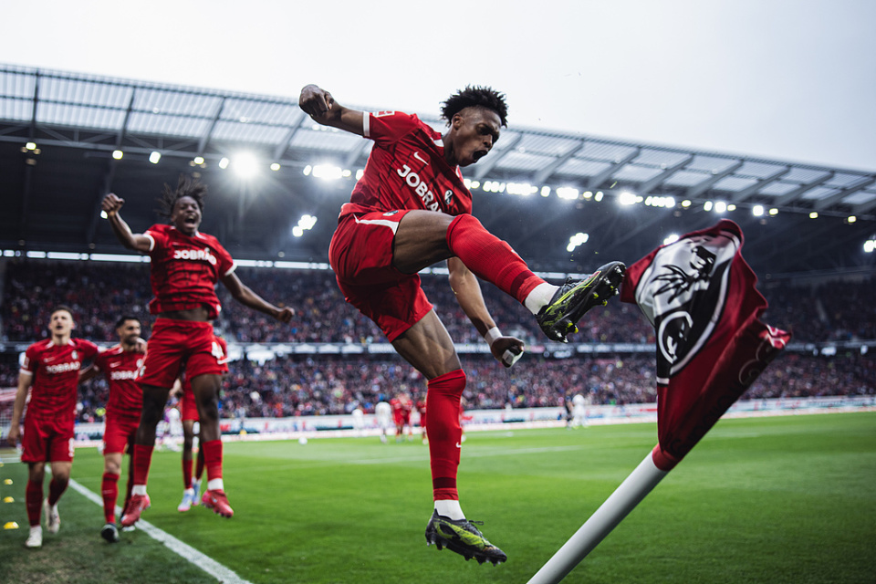 博恩茅斯主场大胜,保级希望再添一线曙光(博恩boen) 博恩茅斯主场大胜,保级希望再添一线曙光(博恩boen)