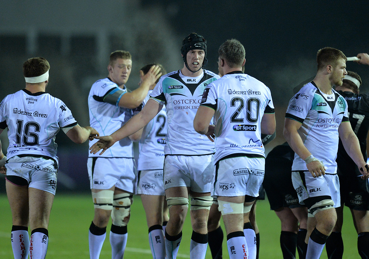 aoa体育馆-关于鹿岛鹿角战术调整,关键球员或将首发出战的信息