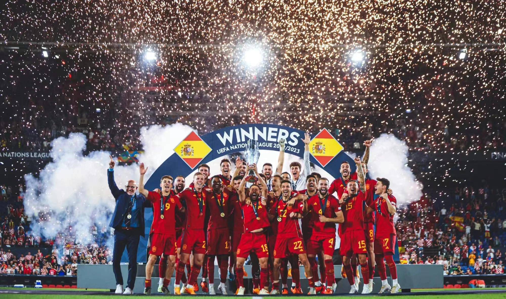 包含激烈对抗!足球明星在洲际比赛中展现实力的词条 包含激烈对抗!足球明星在洲际比赛中展现实力的词条