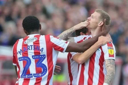 瓦朗谢纳击败劲敌,升至积分榜前列的简单介绍 瓦朗谢纳击败劲敌,升至积分榜前列的简单介绍