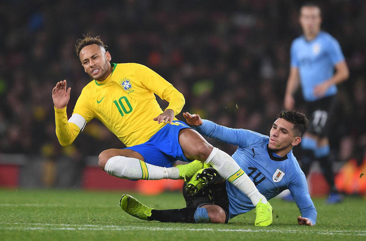 aoa体育教练-战力强劲,球队挑战不败纪录