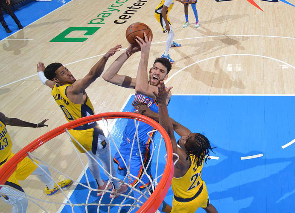 澳洲联赛火爆开赛,球迷热情高涨 澳洲联赛火爆开赛,球迷热情高涨