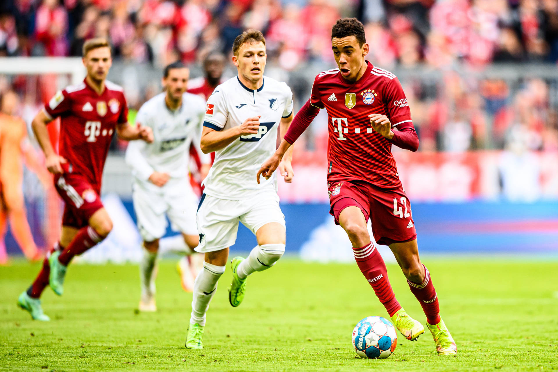 拜仁慕尼黑神奇逆转,提前三轮锁定德甲冠军 拜仁慕尼黑神奇逆转,提前三轮锁定德甲冠军