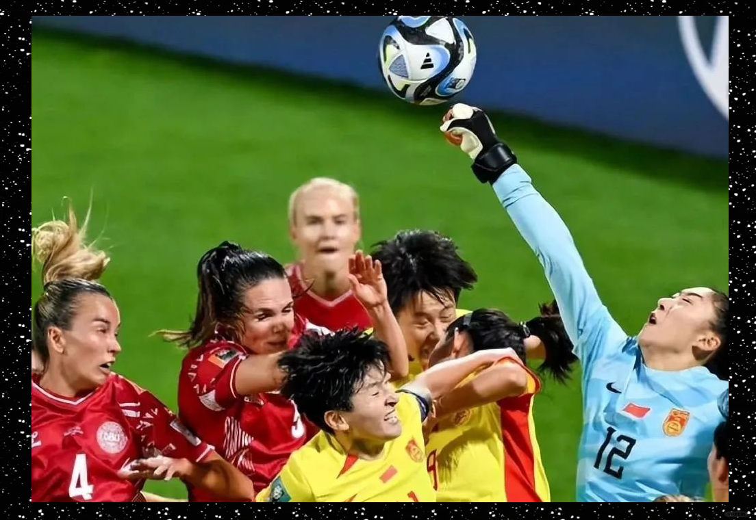 aoa体育培训-女足球员们在比赛中展现出色表现，受到赞誉