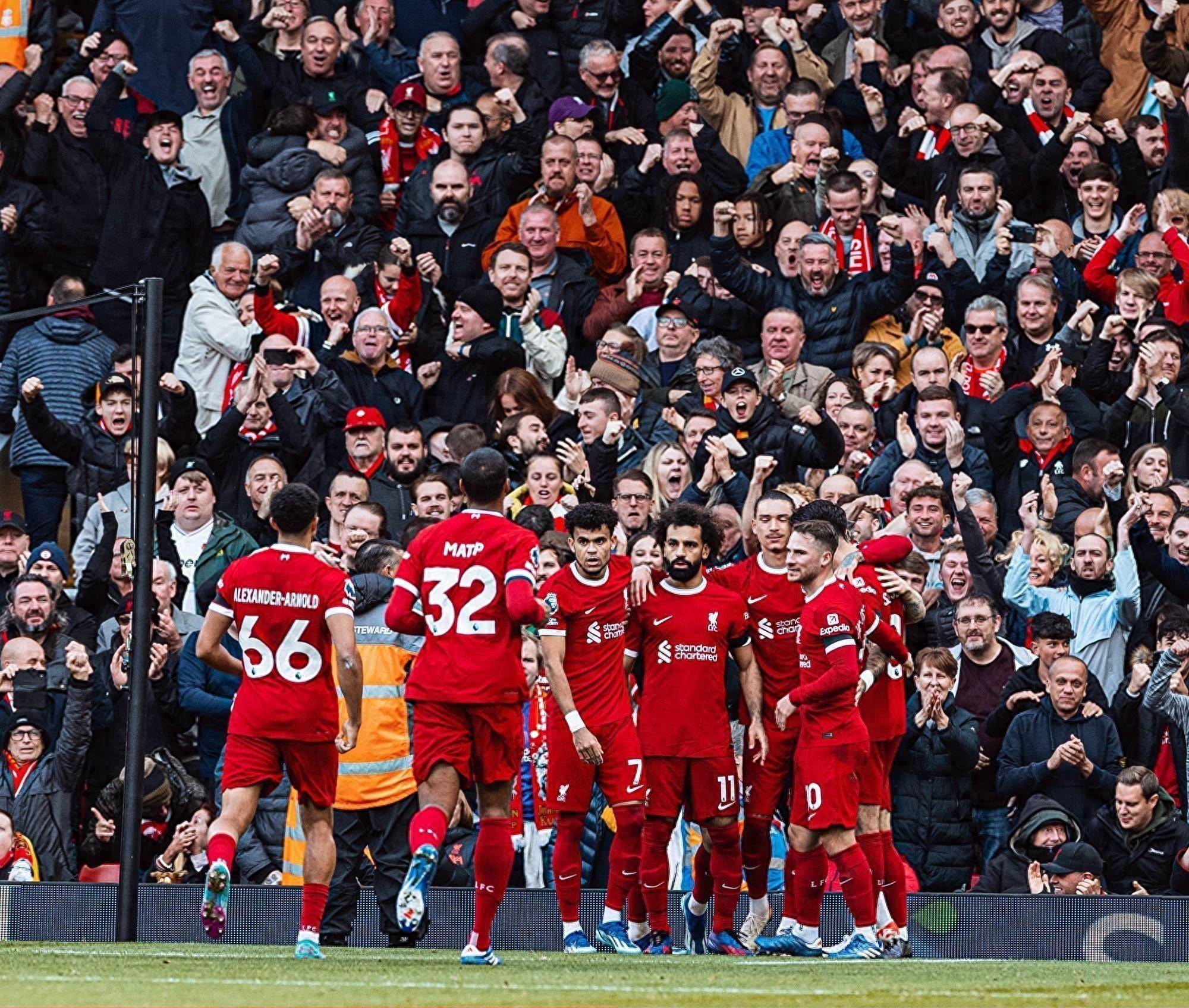 aoa体育直播-那不勒斯中场组织稳定，协助球队胜利的简单介绍