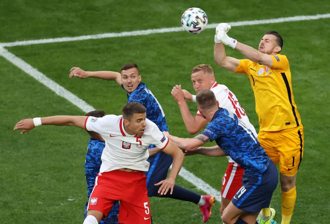 aoa体育-包含冰岛队在欧预赛中稳健作风，实力不容小觑的词条