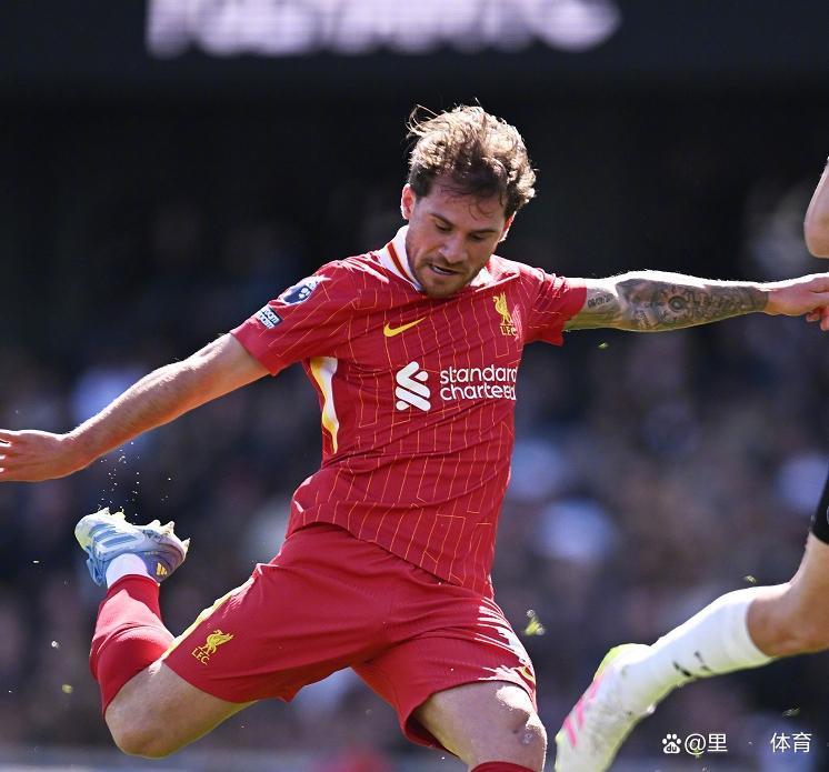 利物浦力克富勒姆,稳坐榜首 利物浦力克富勒姆,稳坐榜首