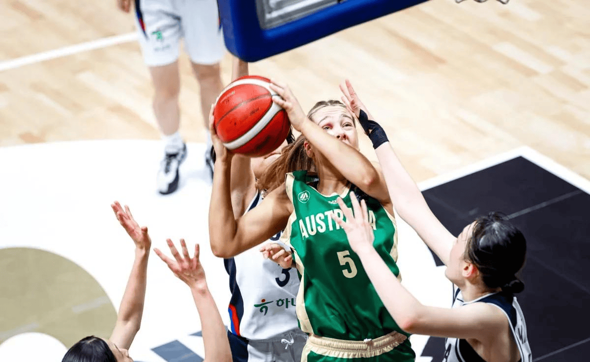南极星辰:澳大利亚女篮晋级决赛 南极星辰:澳大利亚女篮晋级决赛