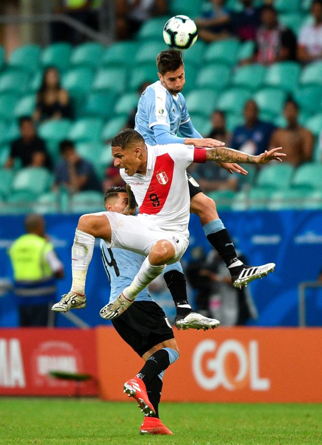 乌拉圭队在世界体育盛事中表现卓越 乌拉圭队在世界体育盛事中表现卓越