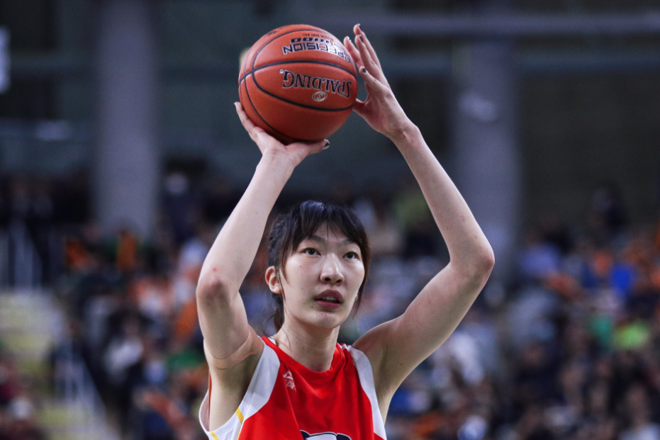 一场激动人心的比赛在转瞬之间达到高潮 一场激动人心的比赛在转瞬之间达到高潮