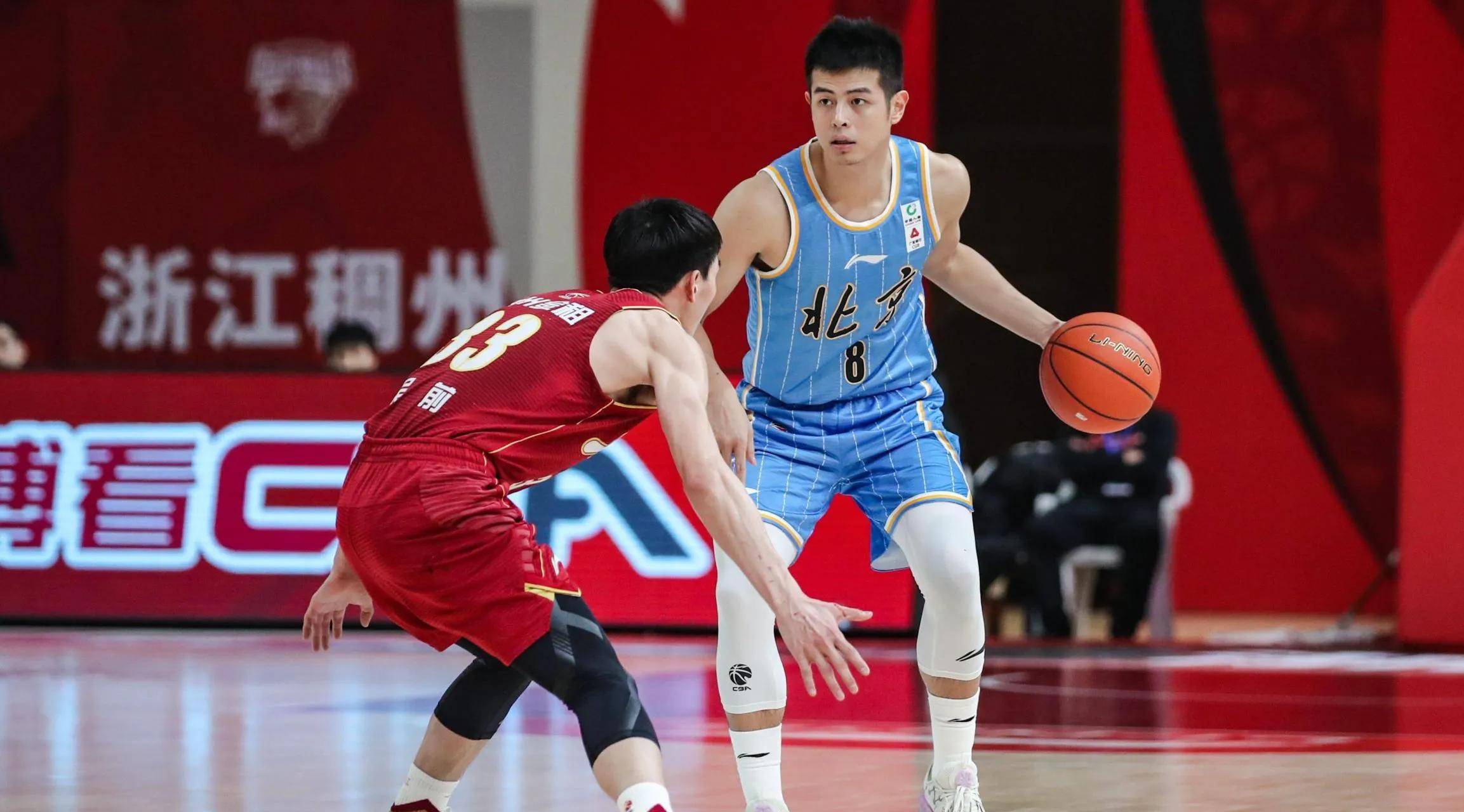 一场悬念重重的比赛,赛场上风起云涌 一场悬念重重的比赛,赛场上风起云涌