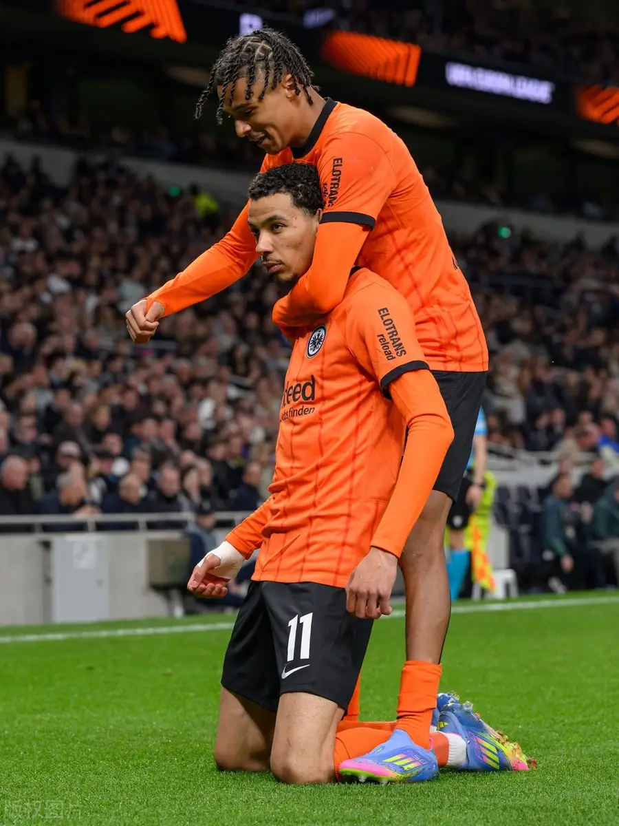 aoa体育官网-欧预赛实况报道:豪强对阵陷入胶着的简单介绍